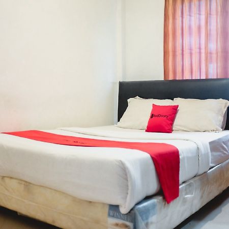 Reddoorz Plus Near Palembang Indah Mall Exterior foto
