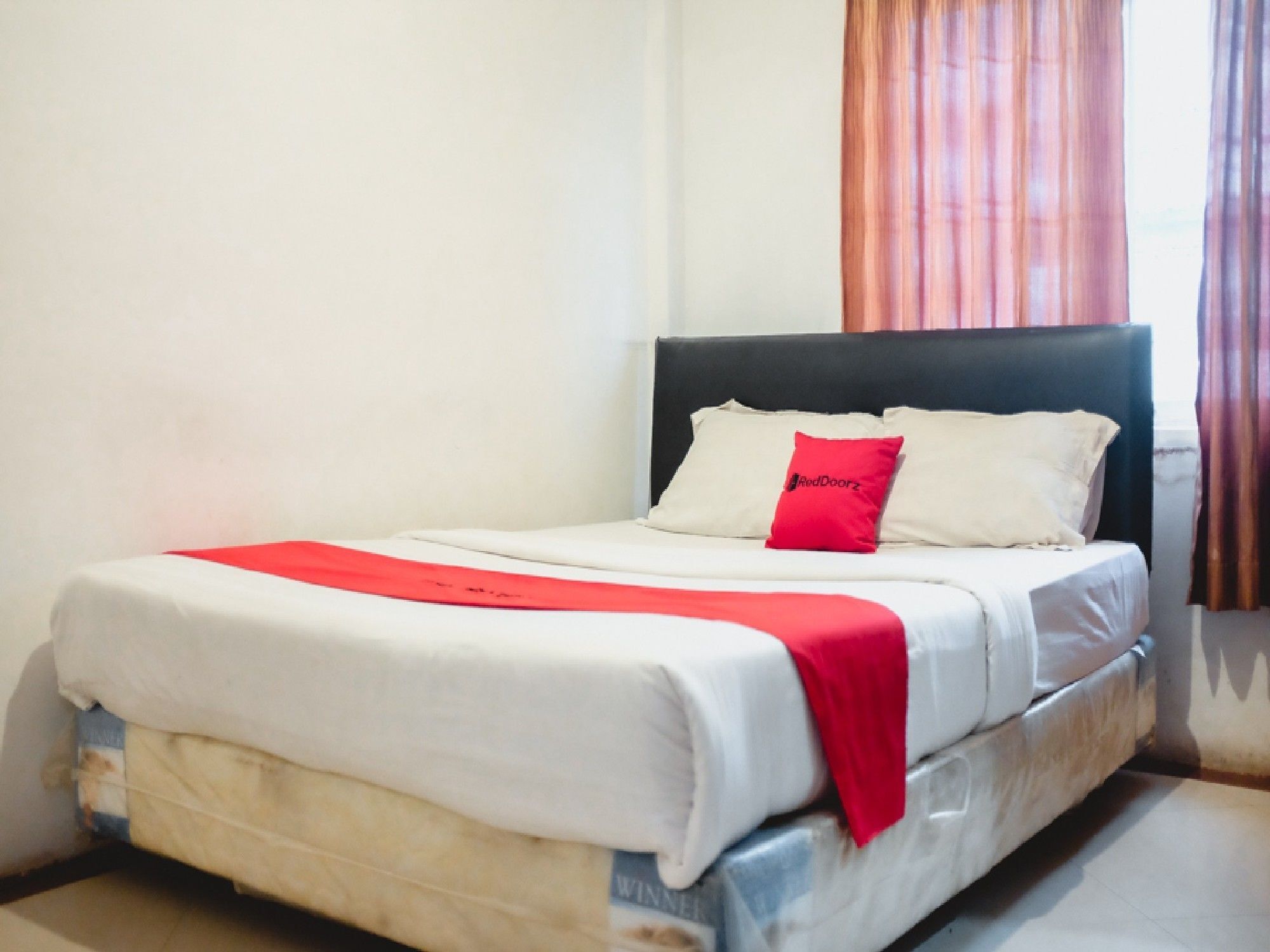 Reddoorz Plus Near Palembang Indah Mall Exterior foto