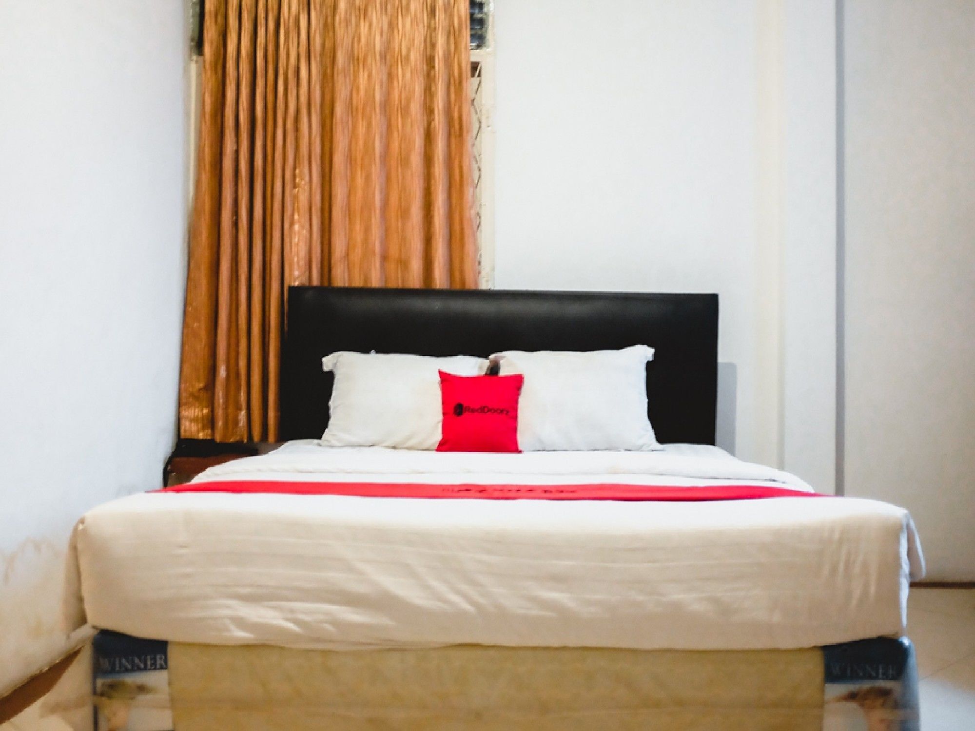 Reddoorz Plus Near Palembang Indah Mall Exterior foto
